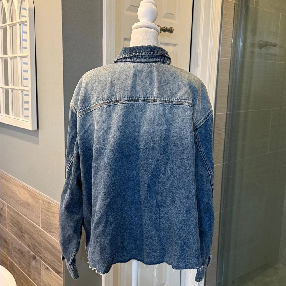 Rebecca Minkoff Jean Cropped Boxy Denim Shirt Jacket Crop Raw Hem Jewels XL - Picture 3 of 10